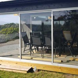 Sliding systems non-insulated