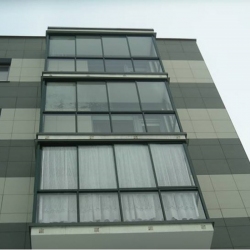 Sliding systems non-insulated