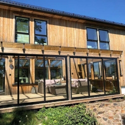 Sliding systems non-insulated