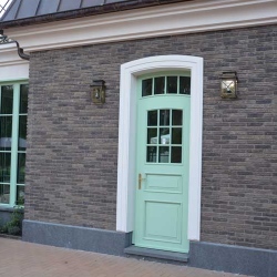 D56 entrance doors